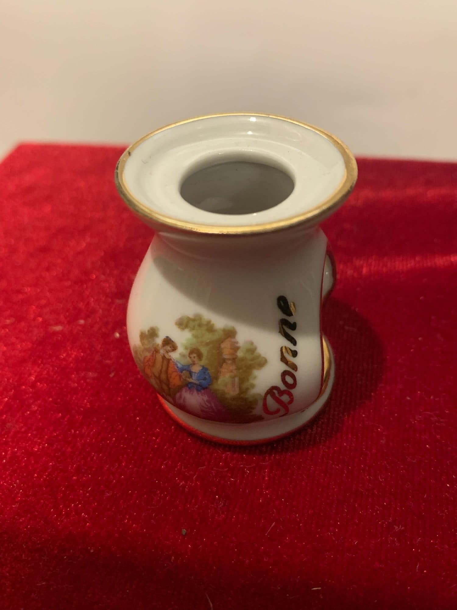 Vintāžas Limoges porcelāna miniatūrs svečturis